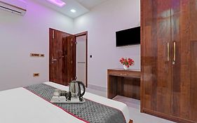 Townhouse Hotel Spotlight